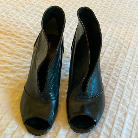 Elegant Nine West Black Peep-Toe Boots - 9 and 1/2 - Picture 3 of 7